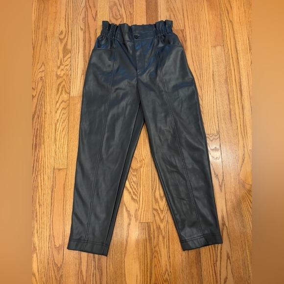 Madewell Faux Leather Paper Bag Pants Black Size 2 Relaxed Fit Ankle - Picture 4 of 7
